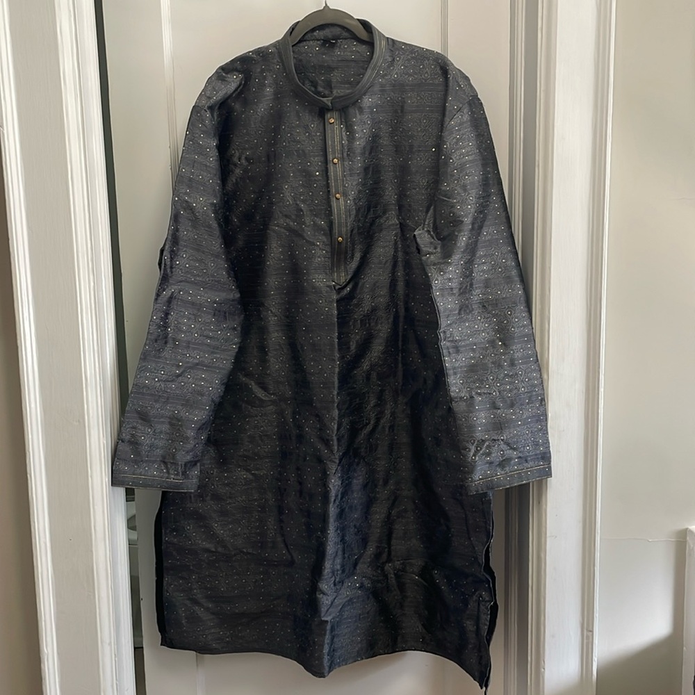Men’s Indian Grey Kurta Pajama With Golden Motif